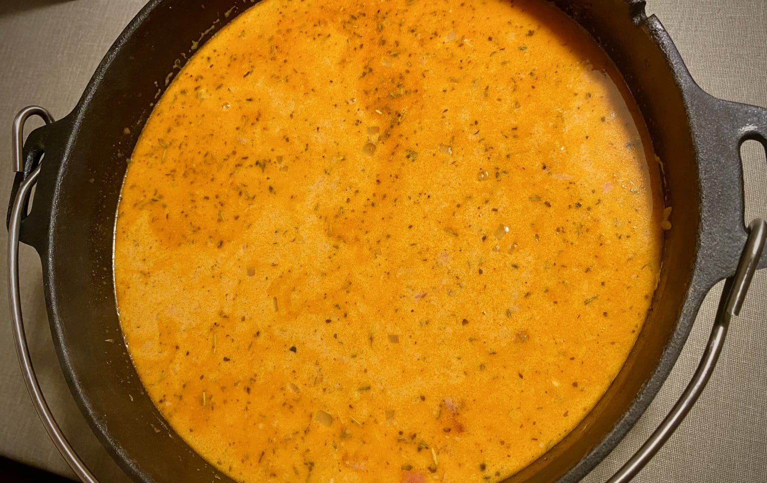 HackfleischKritharakiTopf Greek Style aus dem Dutch Oven Big J's BBQ