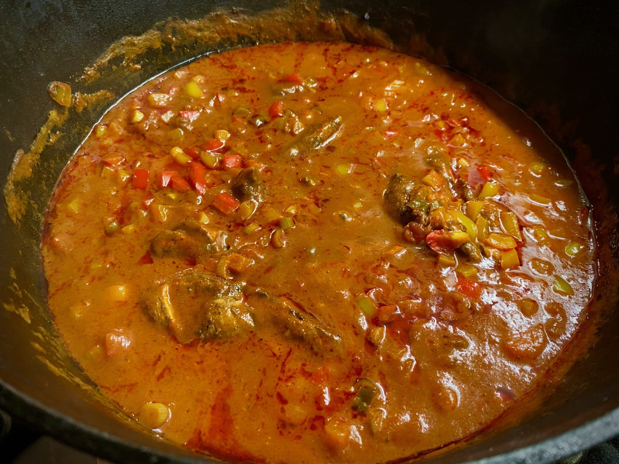 Pulled Tikka Masala Chicken aus dem Dutch Oven Big J's BBQ