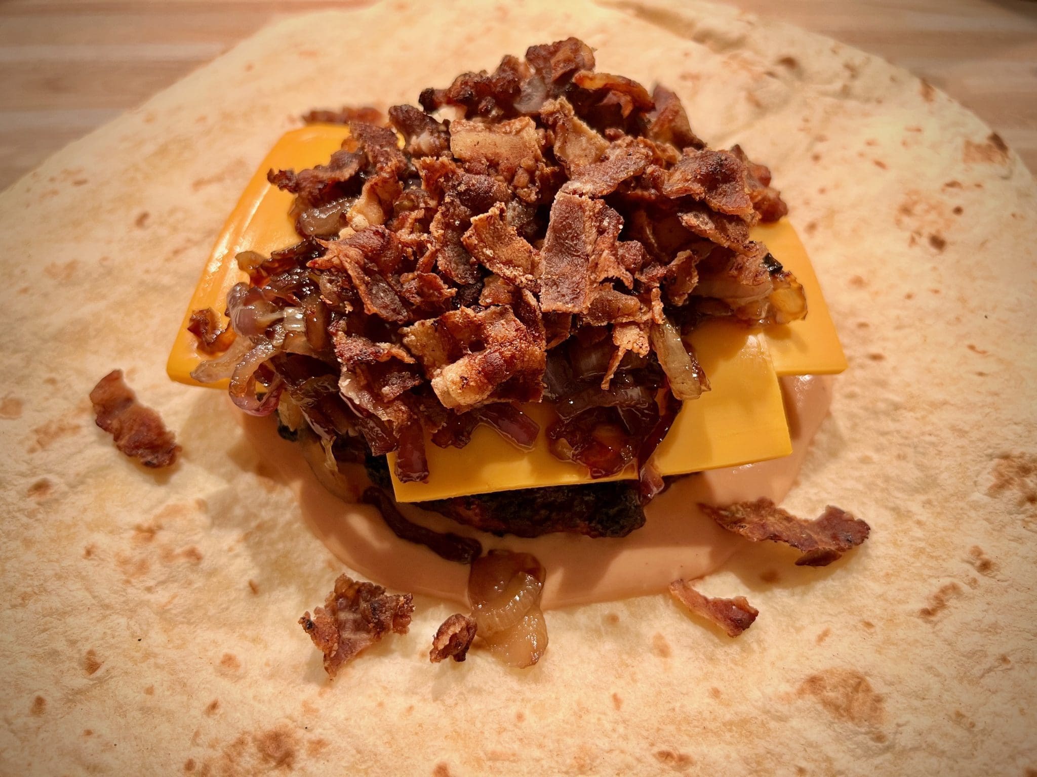 Crunchy HackfleischTortillaWrap aus der Gußpfanne Big J's BBQ