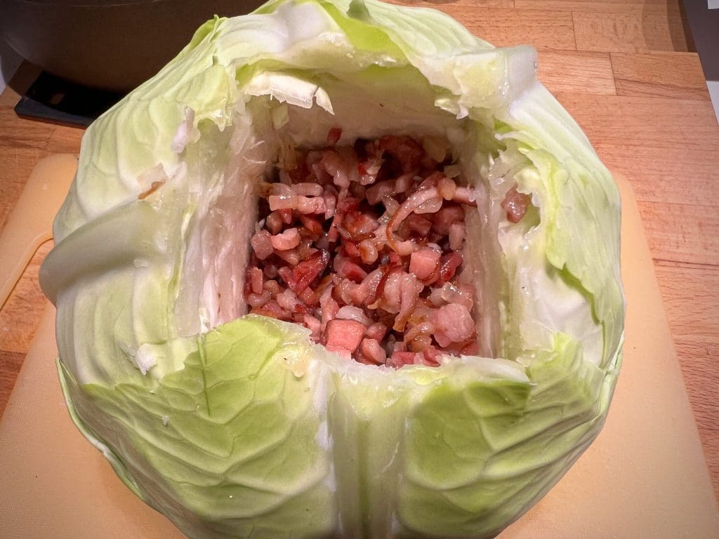 Weisskohl Mit Speck Und Zwiebeln