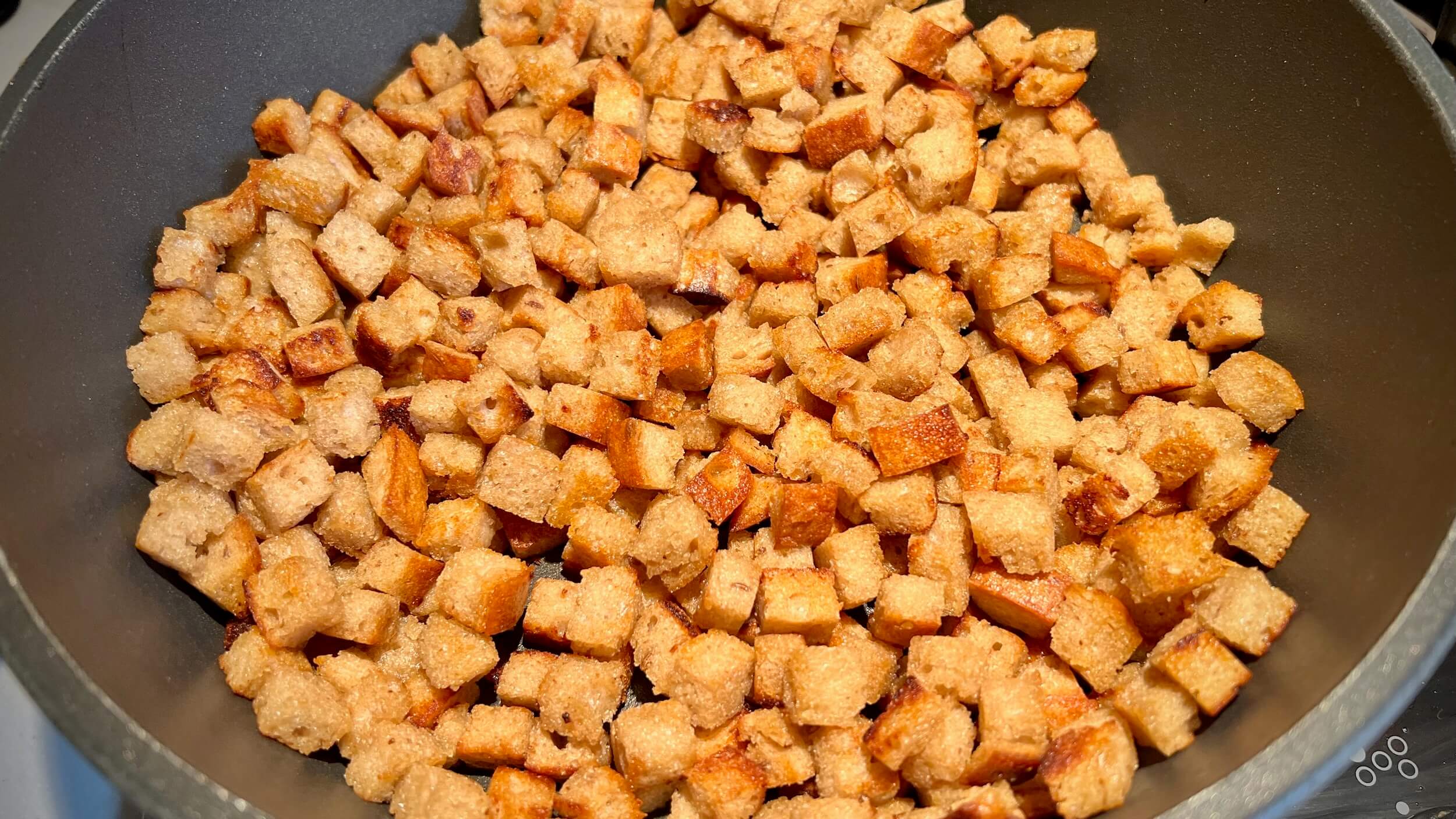 italienischer-brotsalat-mit-san-marzano-tomaten-001