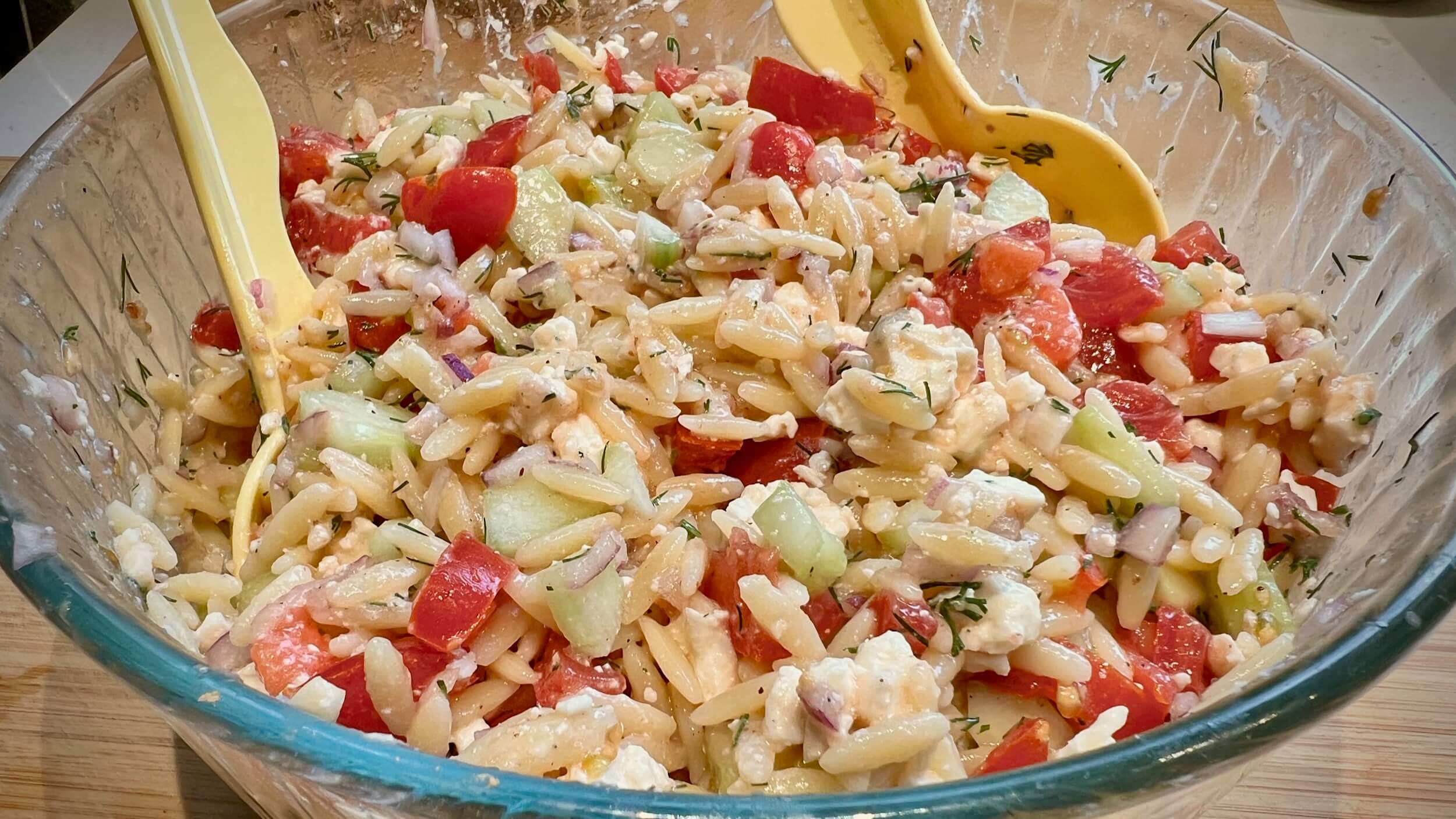 griechischer-nudelsalat-005